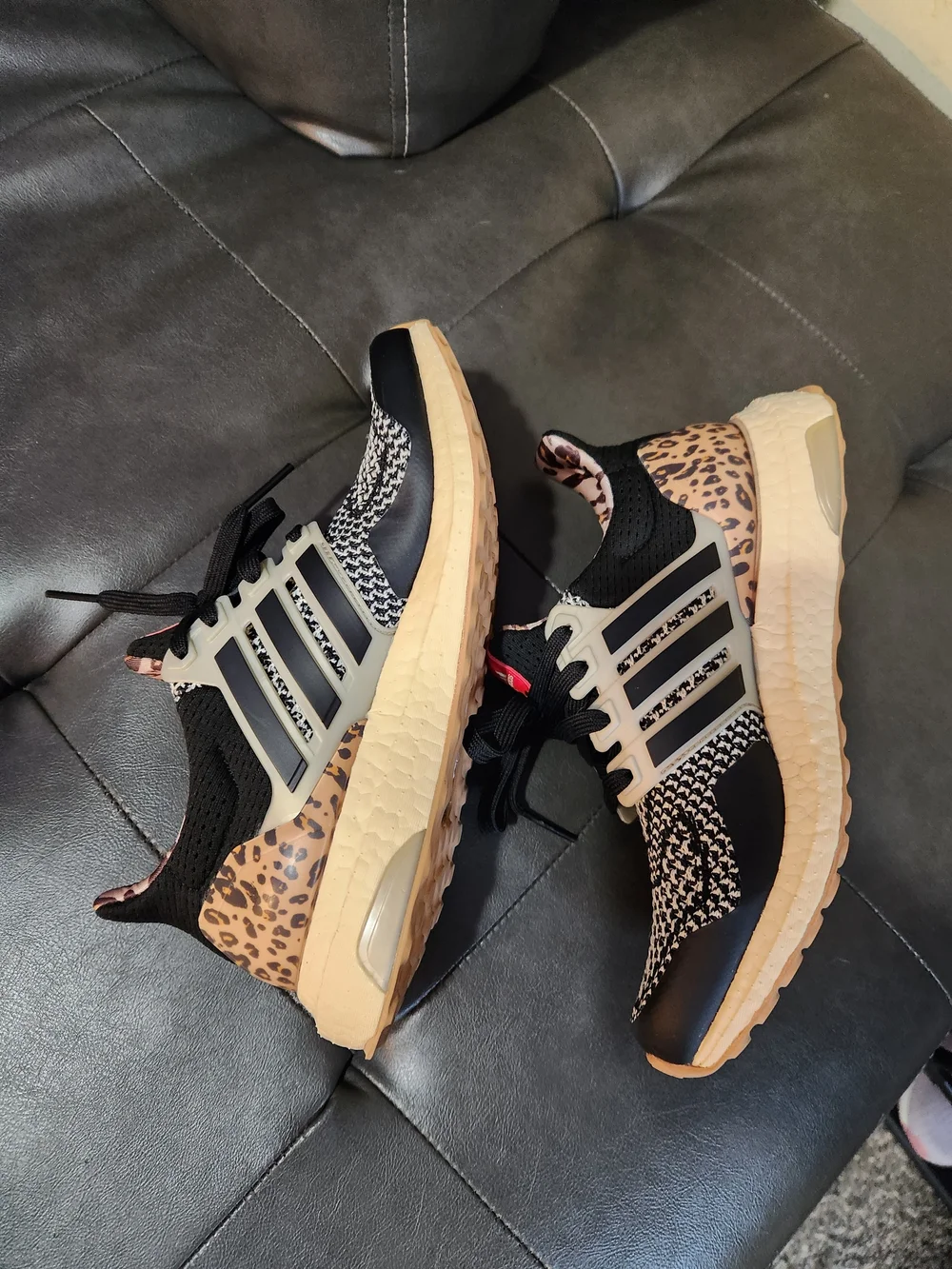 New Adidas Ultraboost 1.0 Leopard Accent Running Sneakers - Size 5.5 Women